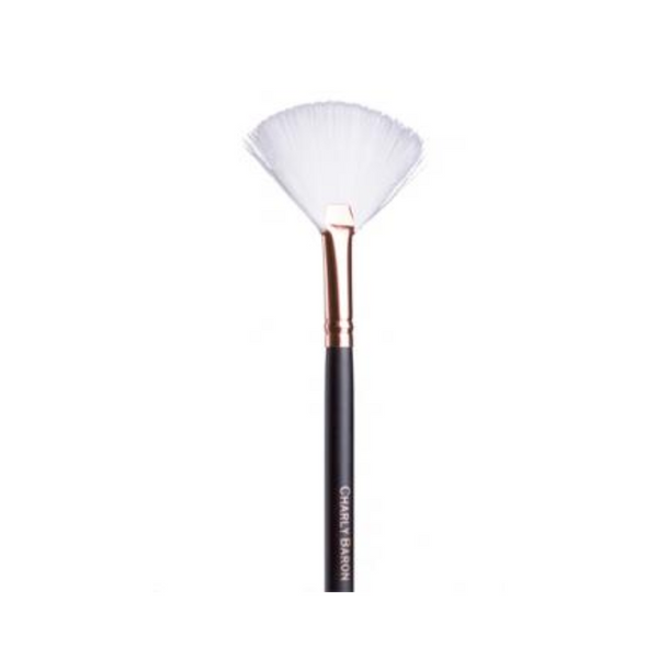 Charly Baron Fan Brush | vegan & sustainable Kabuki Charly Baron   