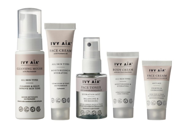 Ivy Aïa Travel Size Kit + Kosmetiktaske, Elodie Olive
